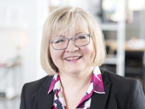 Erhvervs portræt - Fotograf Ann Fotograf Ann laver businessportrætter der passer til dig og din virksomhed. Vi sørger for du får dit budkab ud igennem dine billeder.